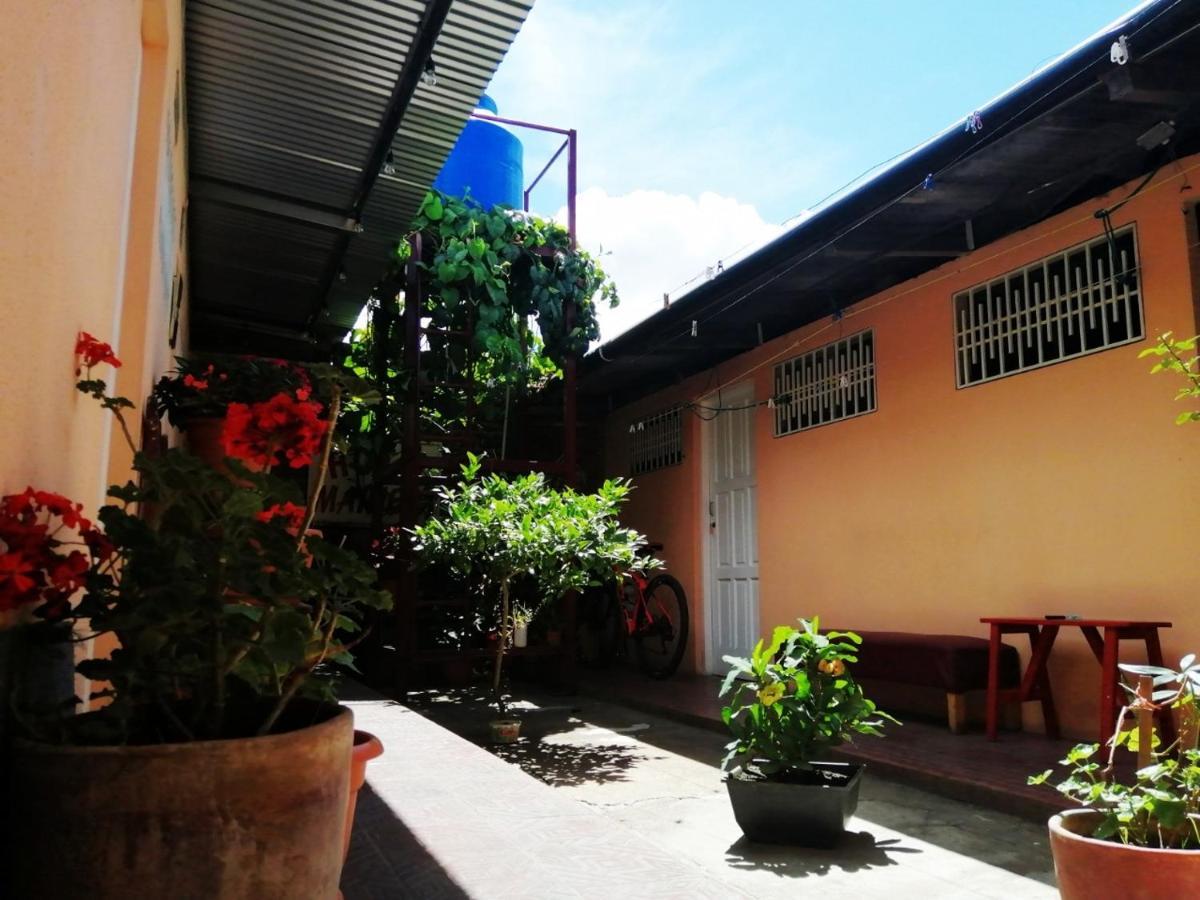 Hostal Mariella Estelí Екстериор снимка